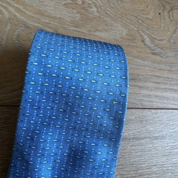 Salvatore Ferragamo Genuine Blue Fish Fishing Luxury Mens 100% Silk Tie Necktie - Picture 10 of 15